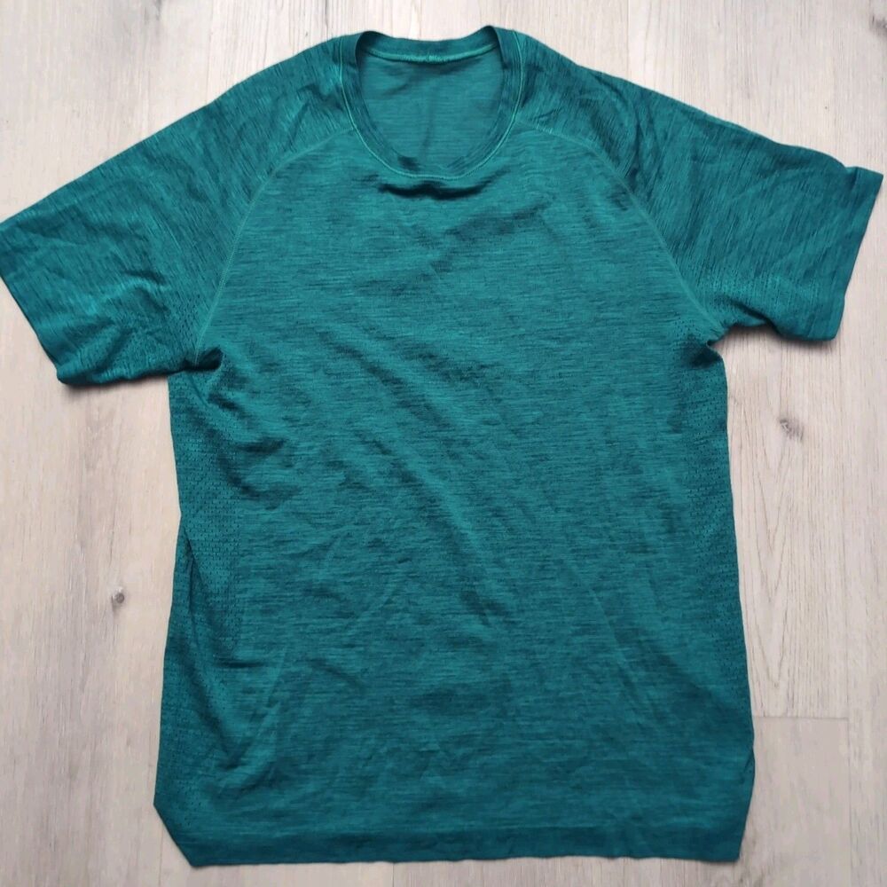 Lululemon T Shirt Men's Green Metal Vent Tech Short Sleeve Tee Shirt